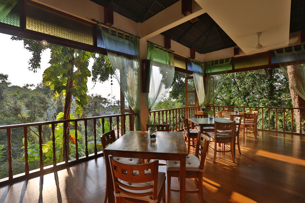 Ambong Rainforest Retreat Pantai Tengah  Kültér fotó
