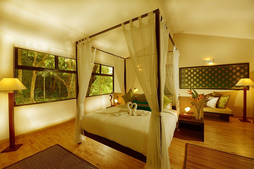 Ambong Rainforest Retreat Pantai Tengah  Kültér fotó