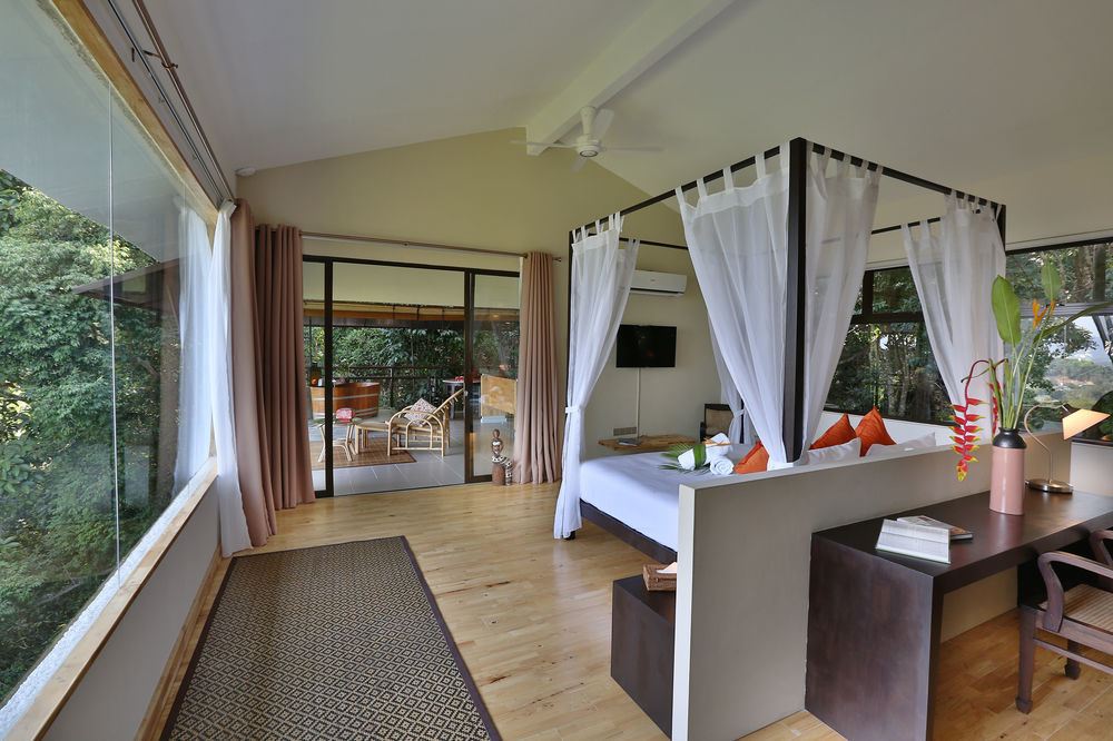 Ambong Rainforest Retreat Pantai Tengah  Kültér fotó