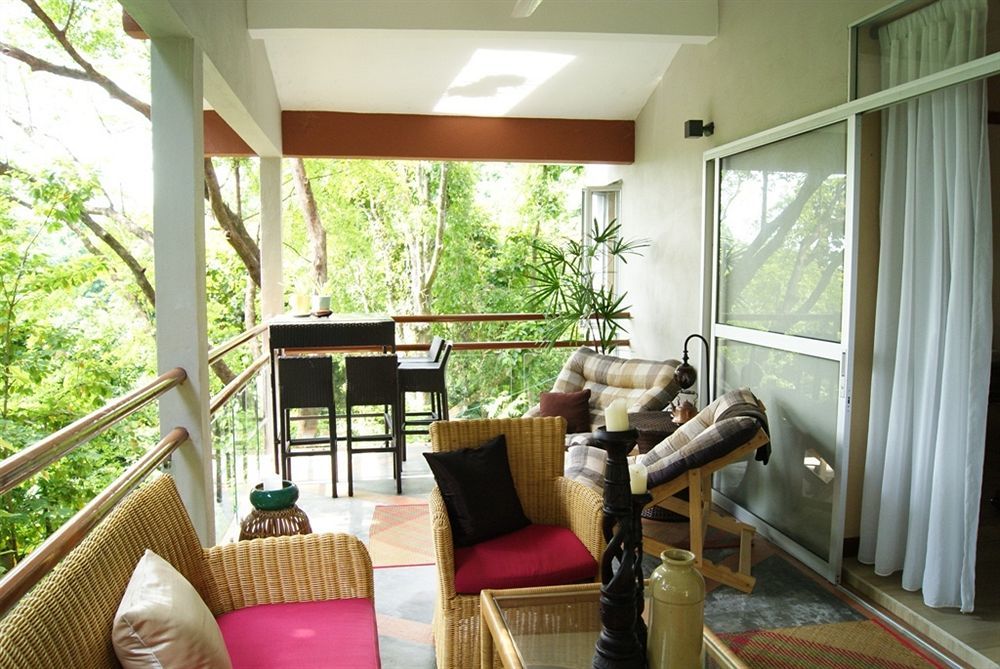 Ambong Rainforest Retreat Pantai Tengah  Kültér fotó